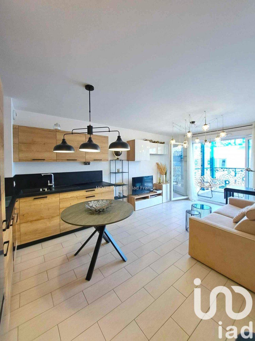 Apartment 2 rooms of 44 m² in Marseille (13008)