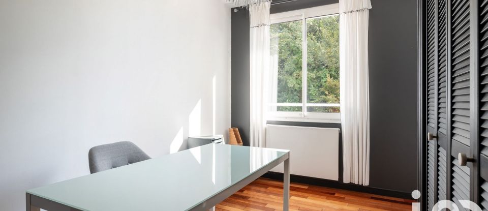 Maison 8 pièces de 303 m² à Corenc (38700)