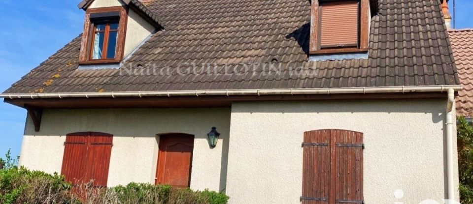 Traditional house 6 rooms of 112 m² in Égly (91520)