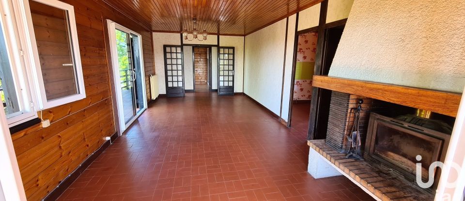 House 7 rooms of 157 m² in Prignac-et-Marcamps (33710)