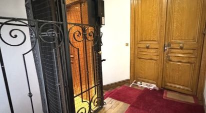 Appartement 4 pièces de 85 m² à Paris (75017)