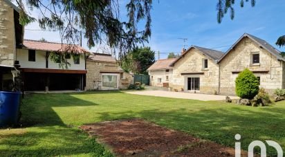 Country home 4 rooms of 138 m² in Naintré (86530)