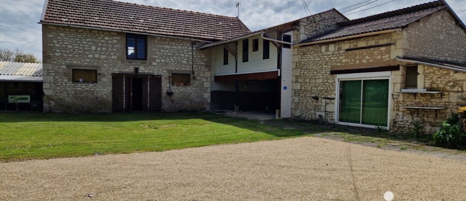 Maison de campagne 4 pièces de 138 m² à Naintré (86530)