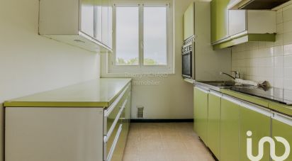 Appartement 3 pièces de 67 m² à Rosny-sous-Bois (93110)