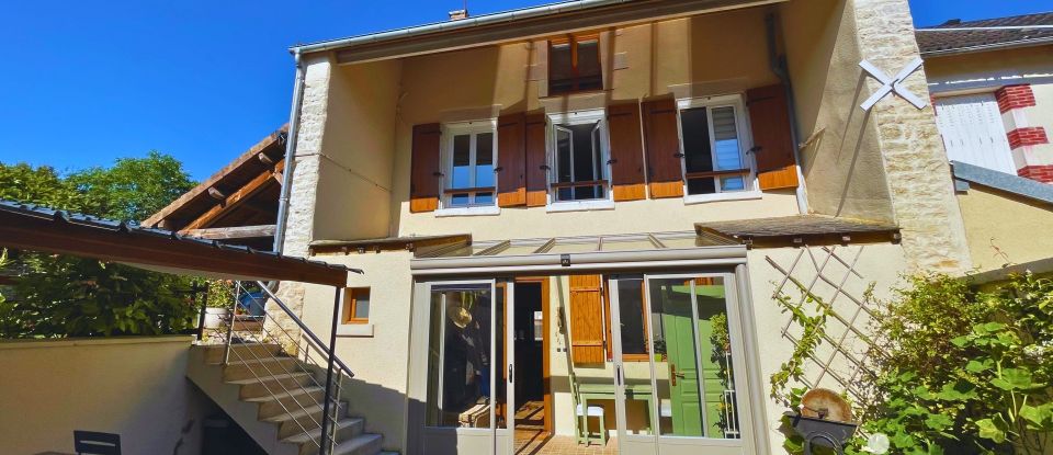 Maison 6 pièces de 154 m² à Bouhy (58310)