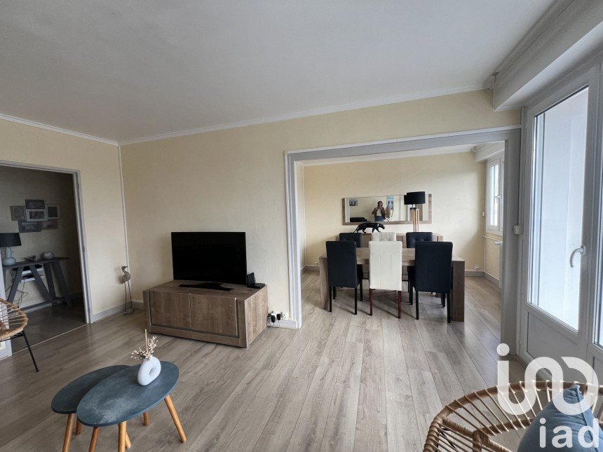 Apartment 5 rooms of 82 m² in Le Mans (72000)