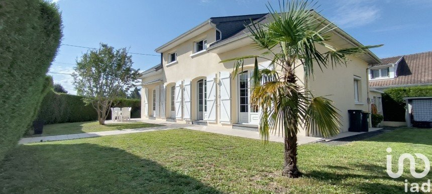 House 5 rooms of 157 m² in Lourdes (65100)