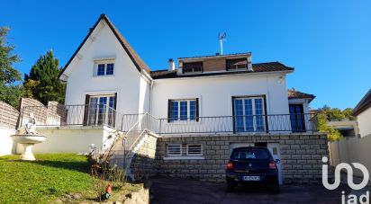 House 7 rooms of 145 m² in Chaumontel (95270)