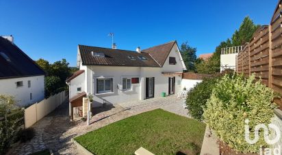 House 7 rooms of 145 m² in Chaumontel (95270)