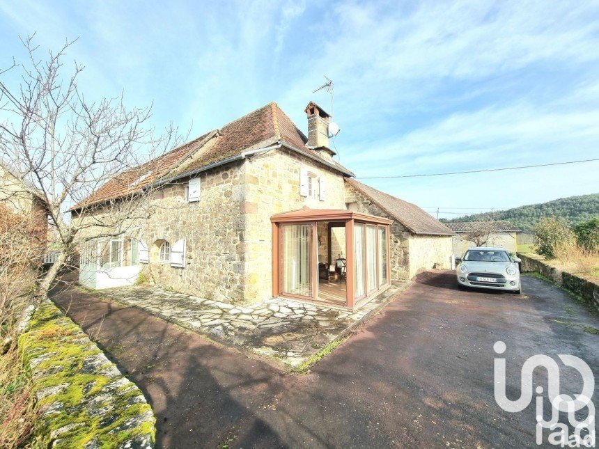 Traditional house 4 rooms of 135 m² in Curemonte (19500)