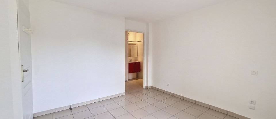 Apartment 2 rooms of 52 m² in Pringy (77310)