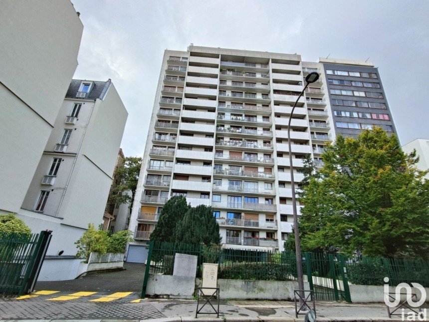 Parking/garage/box de 10 m² à Paris (75020)