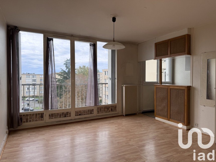 Appartement 1 pièce de 30 m² à Le Plessis-Trévise (94420)