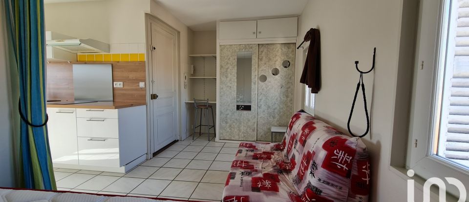 Immeuble de 94 m² à Niort (79000)