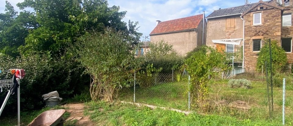 Maison de campagne 8 pièces de 120 m² à Laval-Roquecezière (12380)