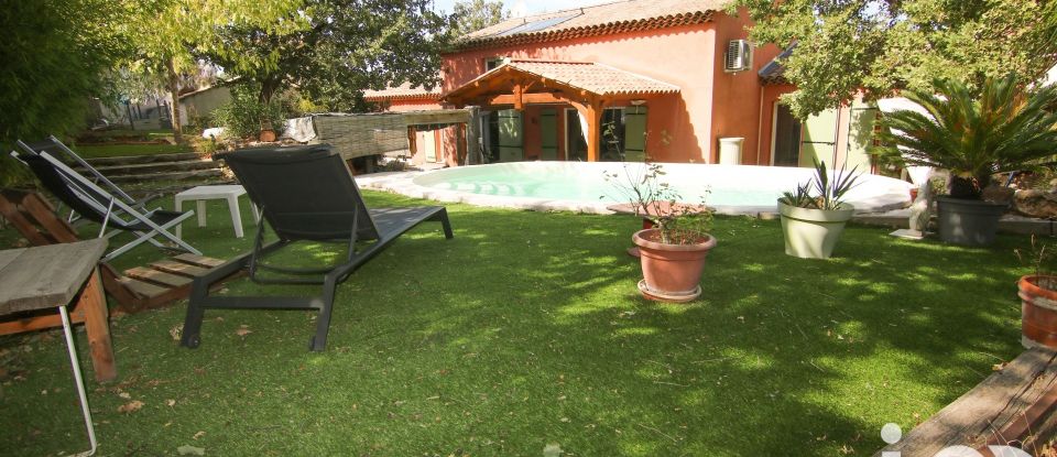 House 6 rooms of 175 m² in Rocbaron (83136)