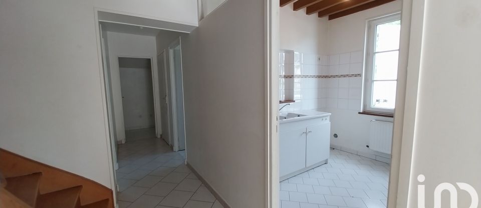 Duplex 4 rooms of 81 m² in Brou (28160)