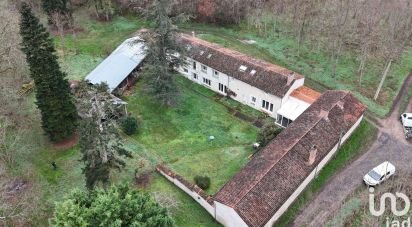 House 10 rooms of 290 m² in Monts-sur-Guesnes (86420)