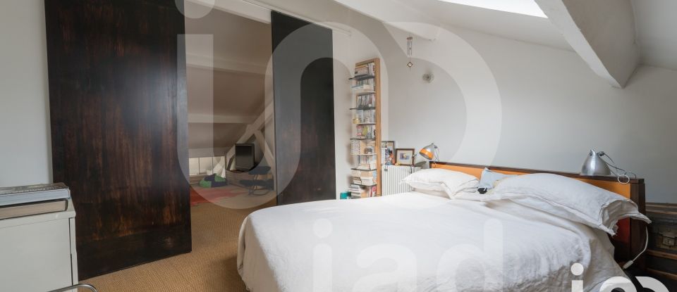 Loft 7 pièces de 352 m² à Paris (75010)