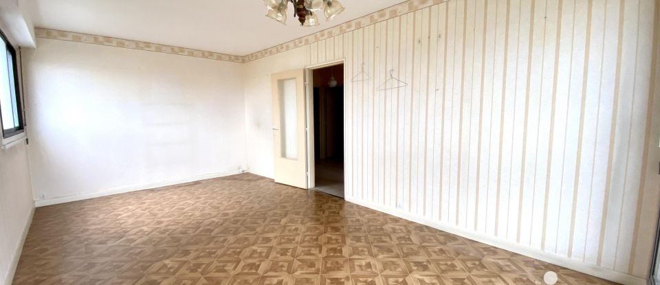 Apartment 4 rooms of 87 m² in Poitiers (86000)