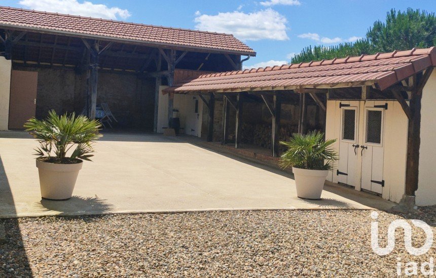 Domaine 255 pièces de 413 m² à Bourrouillan (32370)