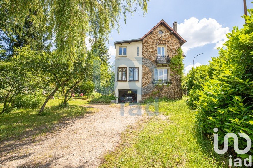 Maison traditionnelle 5 pièces de 122 m² à Yerres (91330)