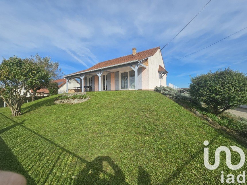 Maison traditionnelle 5 pièces de 115 m² à Bessay-sur-Allier (03340)