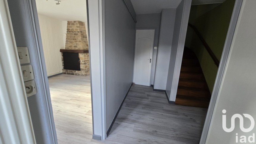 Maison 5 pièces de 92 m² à Saint-Aubin-du-Cormier (35140)