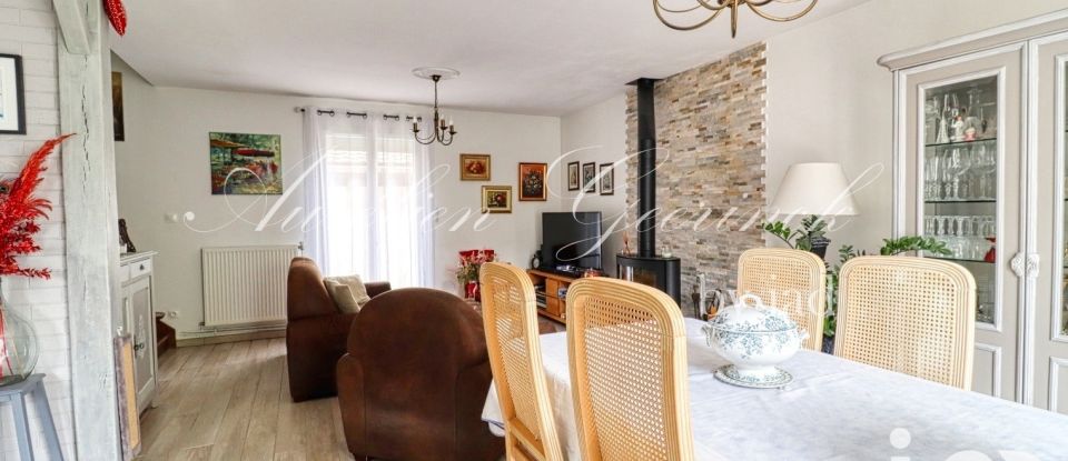 Traditional house 5 rooms of 94 m² in Marly-la-Ville (95670)