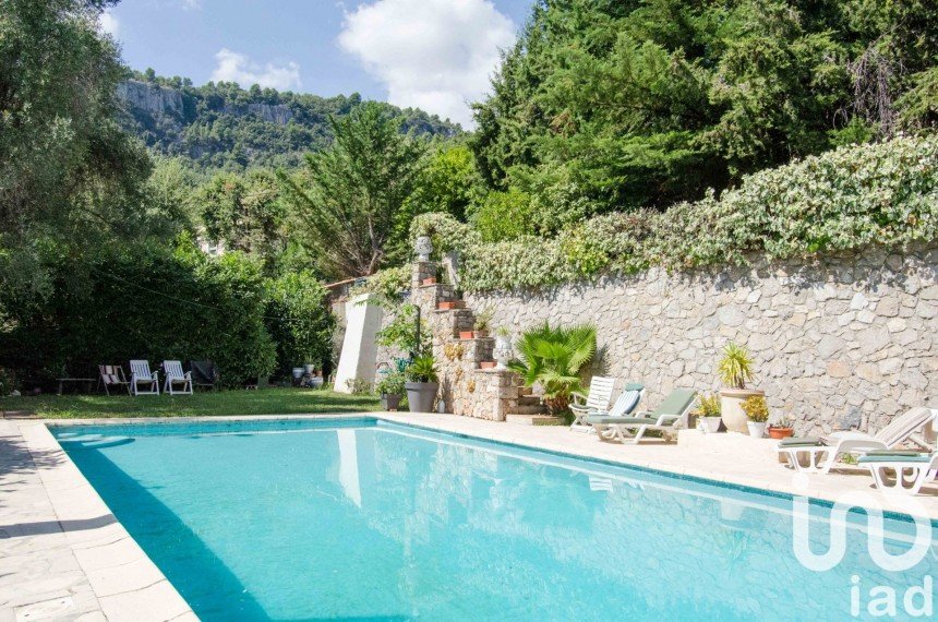 Apartment 5 rooms of 146 m² in Le Bar-sur-Loup (06620)