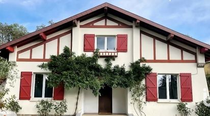 Traditional house 6 rooms of 145 m² in Oloron-Sainte-Marie (64400)