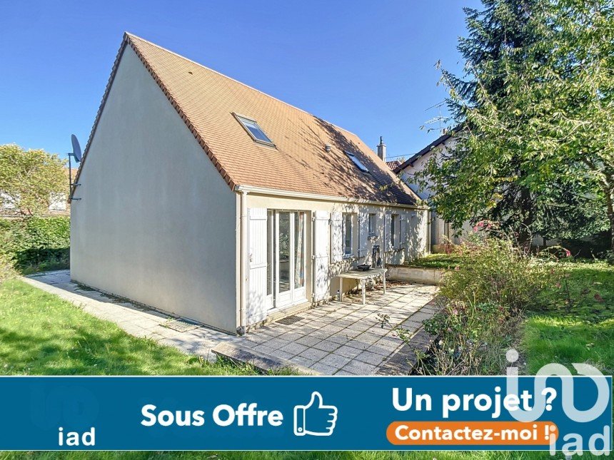 Maison 5 pièces de 140 m² à Montfort-l'Amaury (78490)