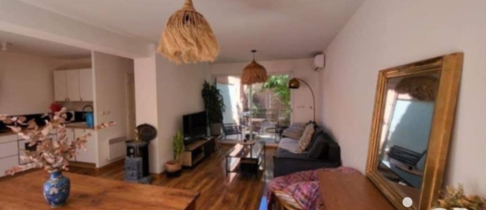 Town house 3 rooms of 74 m² in Nîmes (30900)