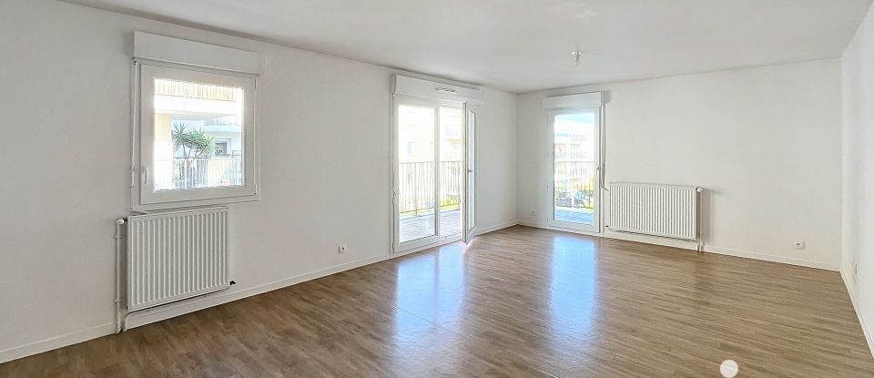 Apartment 4 rooms of 77 m² in Rezé (44400)