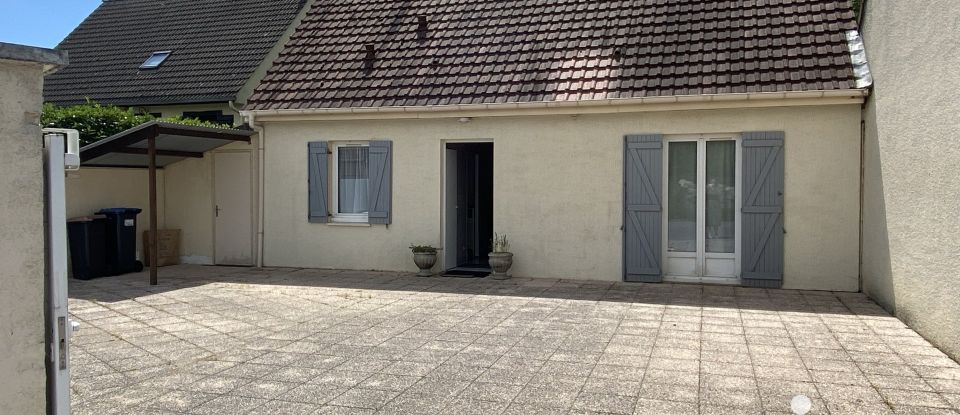 Traditional house 5 rooms of 108 m² in Quincy-Voisins (77860)