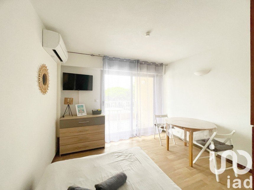 Studio 1 pièce de 24 m² à Hyères (83400)