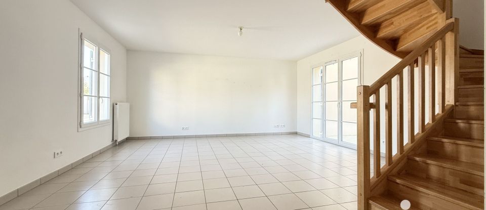 Maison 4 pièces de 84 m² à Marolles-en-Hurepoix (91630)