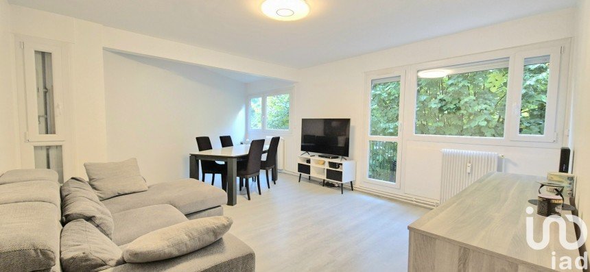 Apartment 3 rooms of 67 m² in Montmorency (95160)