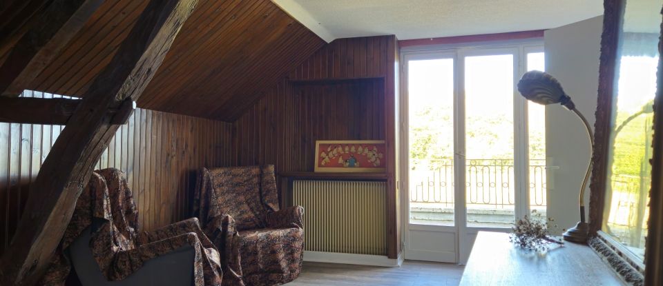 Longere 7 rooms of 212 m² in Sens-Beaujeu (18300)