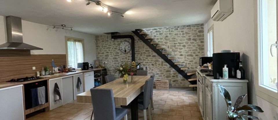 Maison 6 pièces de 190 m² à Pressignac-Vicq (24150)