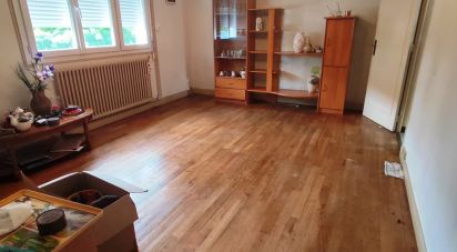 House 5 rooms of 92 m² in Ruffec (16700)