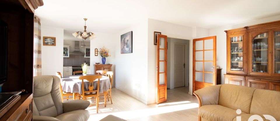 Apartment 5 rooms of 106 m² in Achères (78260)