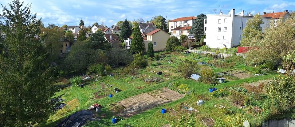 Apartment 4 rooms of 78 m² in Aurillac (15000)