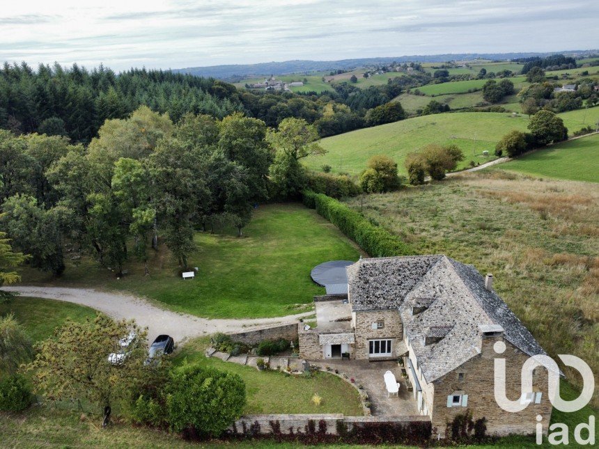 Maison 5 pièces de 165 m² à Quins (12800)