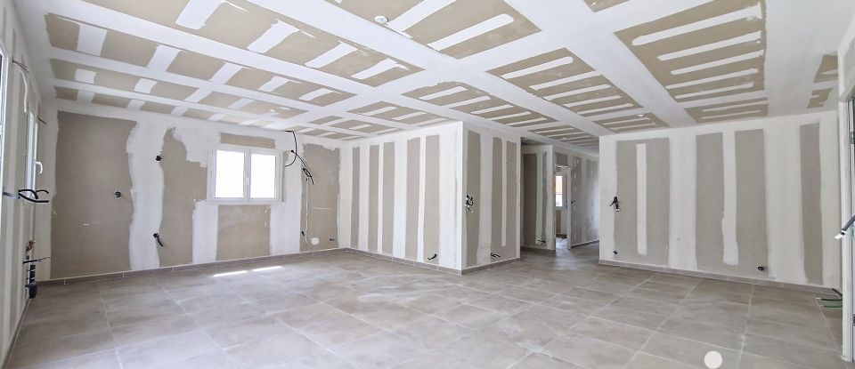 Maison 4 pièces de 95 m² à Roujan (34320)