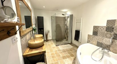 Maison 16 pièces de 426 m² à Vacqueyras (84190)