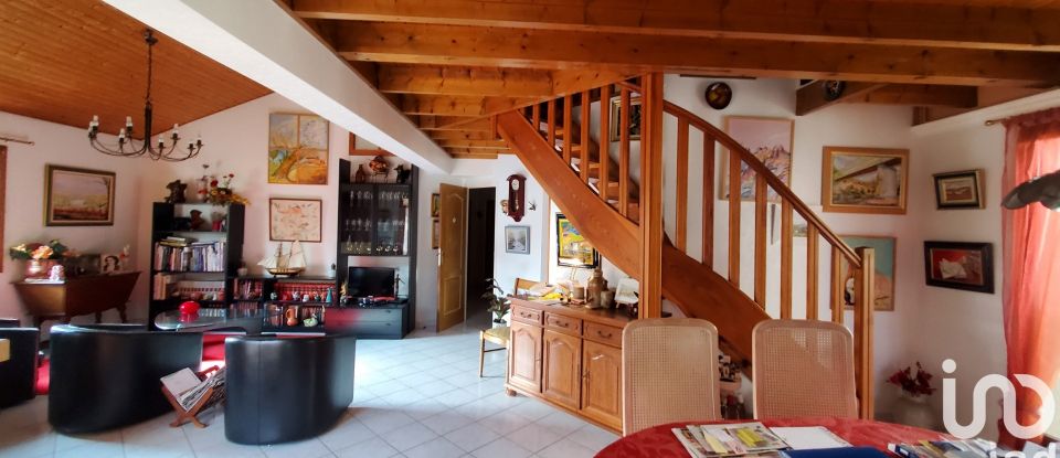 House 5 rooms of 153 m² in Clermont-Ferrand (63100)