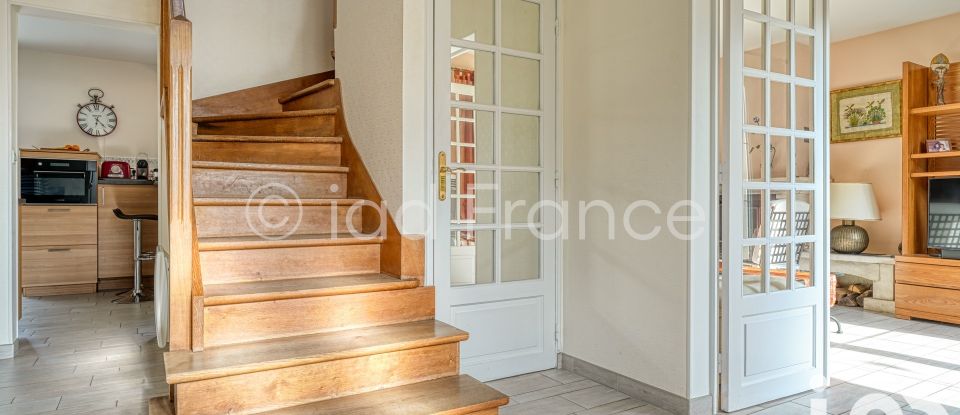 House 7 rooms of 152 m² in Villennes-sur-Seine (78670)