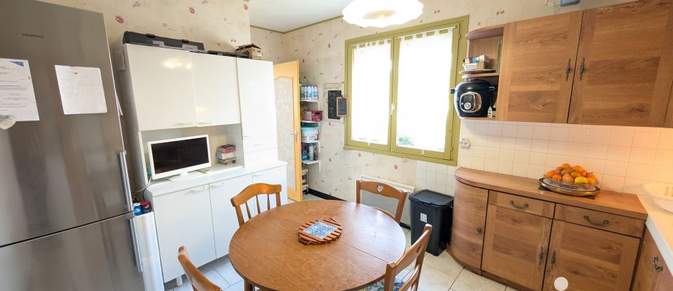 Maison 5 pièces de 102 m² à Bouresse (86410)