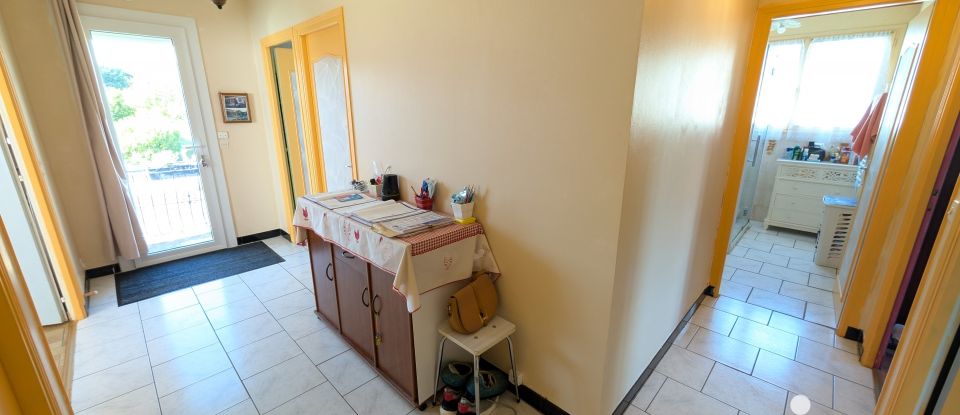 Maison 5 pièces de 102 m² à Bouresse (86410)